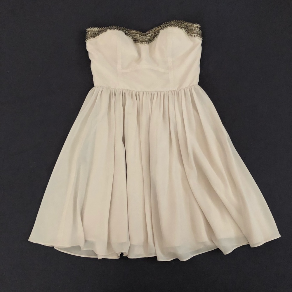 Guess - Picture 2 of 6